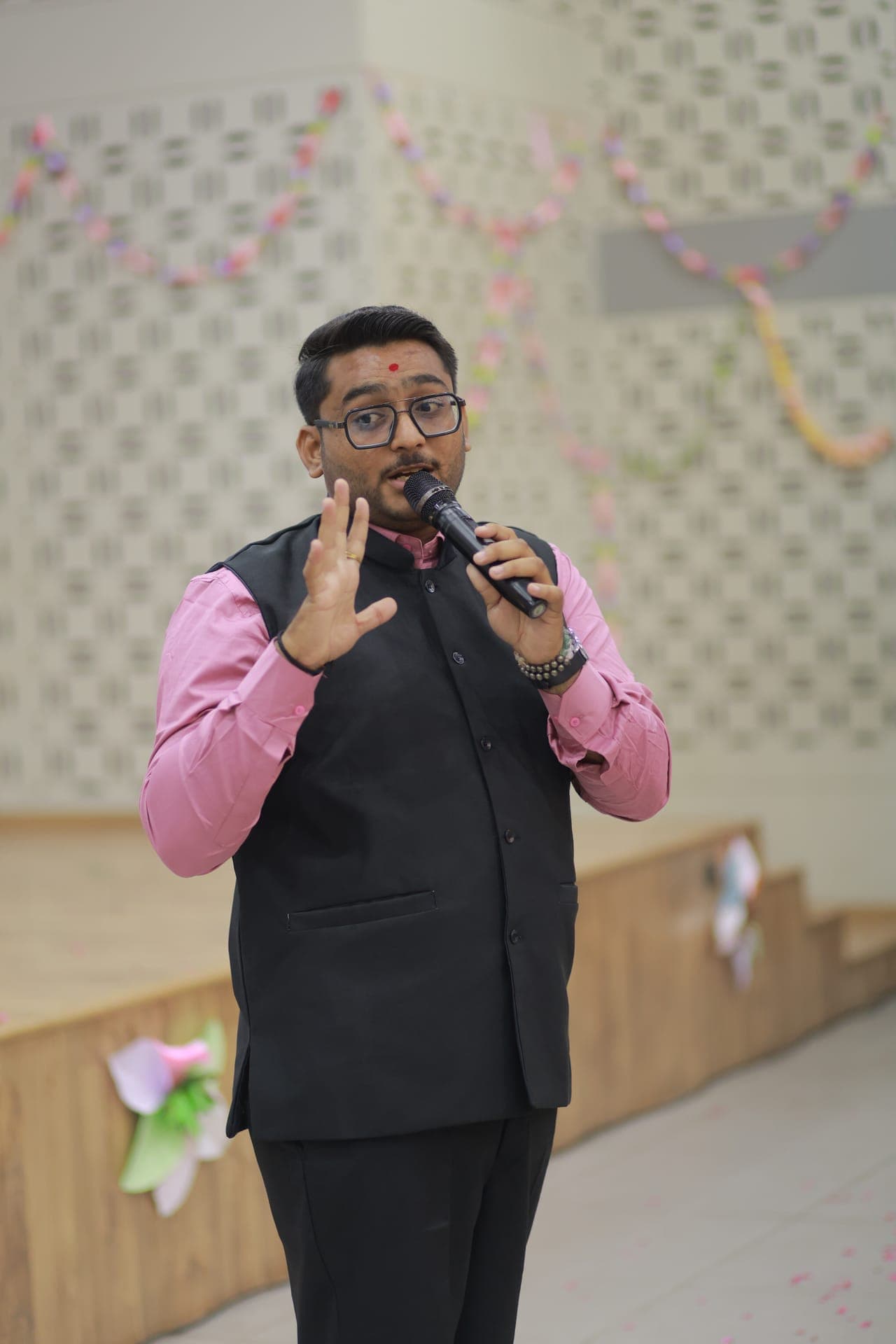 Amit Dobariya Motivational Speaker and Event Anchor