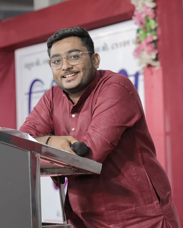 Amit Dobariya Stage Anchor #14
