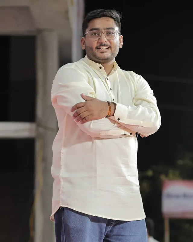 Amit Dobariya Stage Anchor #16