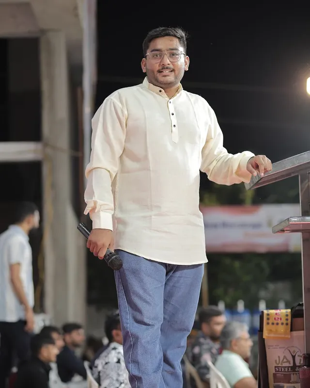 Amit Dobariya Stage Anchor #18